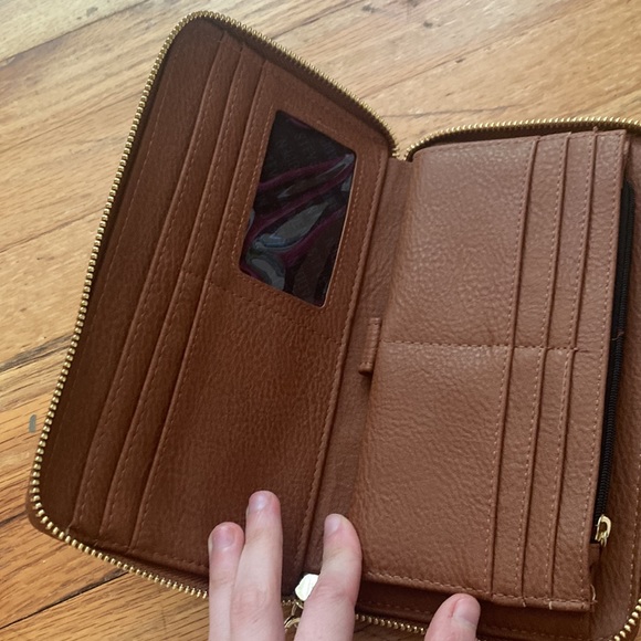 NWOT Steve Madden Logo Large Wallet Clutch - Picture 9 of 9